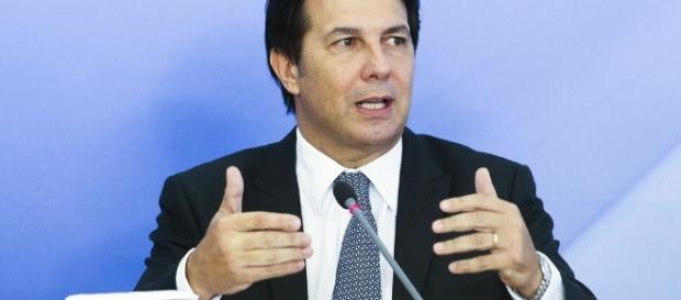 Reforma da Previdência deveria passar por plebiscito Reforma da Previdência deveria passar por plebiscito