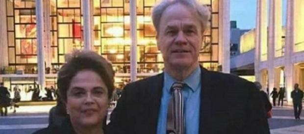 Dilma Rousseff e o historiador James Naylor Green (Foto: Reprodução/Facebook) Dilma Rousseff e o historiador James Naylor Green (Foto: Reprodução/Facebook)