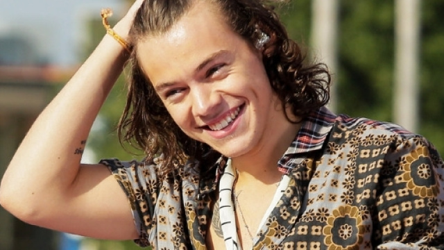 Harry Styles' Hair Evolution: Shaggy, Curly, Short Cut, & More ... - billboard.com