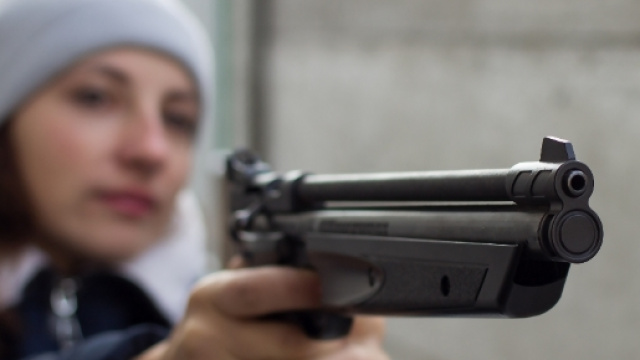 Licenza di sparare se aggrediti di notte e in casa propria - 98zeroinfo.com