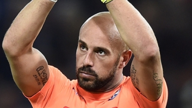 Pepe Reina ringrazia i tifosi del Napoli