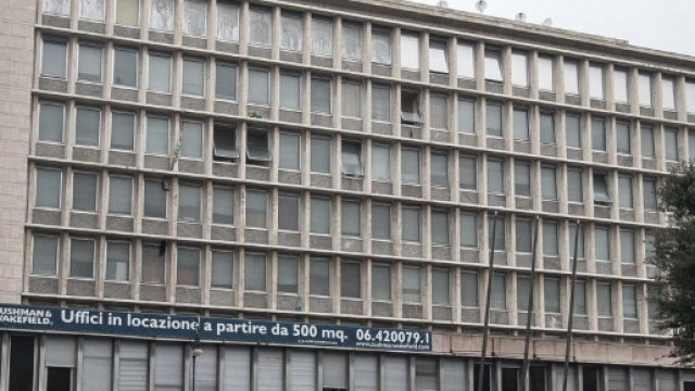 Roma, ennesimo episodio di degrado in pieno centro.