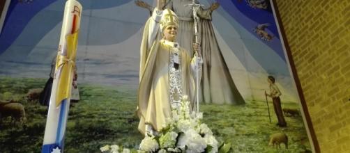 Statua San Giovanni Paolo II nel Satuario