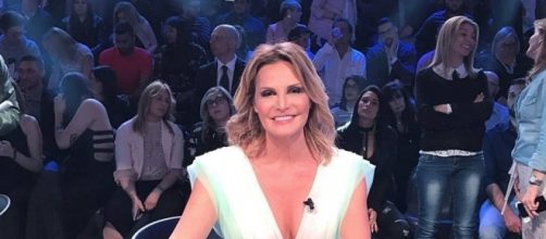 Amici 2017 ospite Simona Ventura prima di Selfie