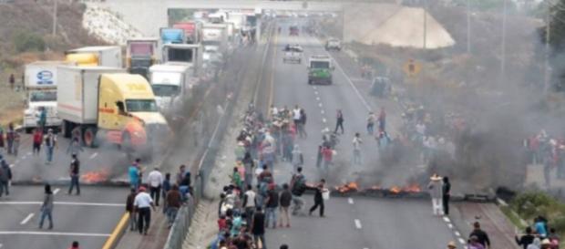 Huachicoleros usan a niños como “escudos humanos” y “halcones ... - com.mx Huachicoleros usan a niños como “escudos humanos” y “halcones ... - com.mx