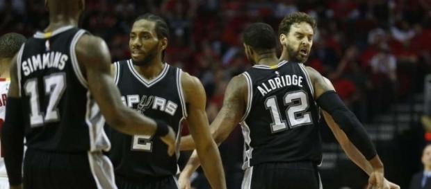No Parker, no problem for Spurs in Game 3 - San Antonio Express-News - mysanantonio.com No Parker, no problem for Spurs in Game 3 - San Antonio Express-News - mysanantonio.com