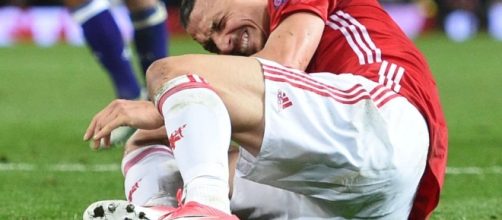 Ibrahimovic , incidente al ginocchio .