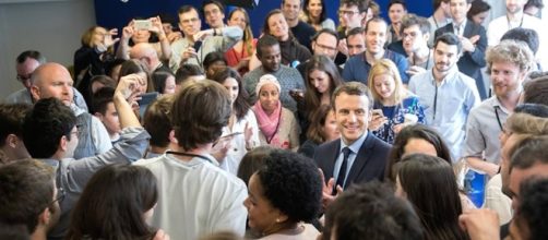 Il nuovo presidente di Francia si chiama Emmanuel Macron
