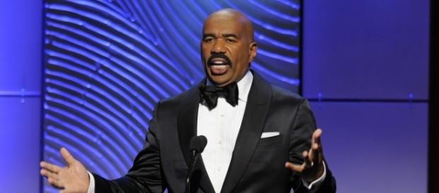 Steve Harvey thanks God for his Emmy Awards - Photo: Blasting News Library - wktn.com Steve Harvey thanks God for his Emmy Awards - Photo: Blasting News Library - wktn.com
