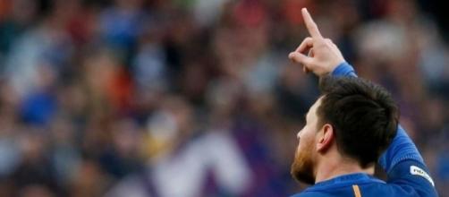 Messi, dit "La Pulga" célébrant un but