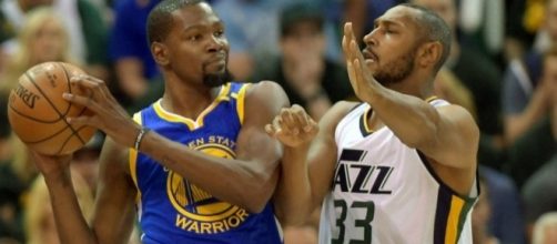 NBA Playoffs: Golden State Warriors Defeat Utah Jazz In Sloppy Game 3 - inquisitr.com