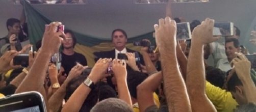 Seguidores de Bolsonaro se tornaram fanáticos (Foto: Reprodução/Andre da FM)