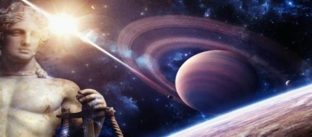 Deus Apolo, filho de Zeus e da jovem Leto Deus Apolo, filho de Zeus e da jovem Leto