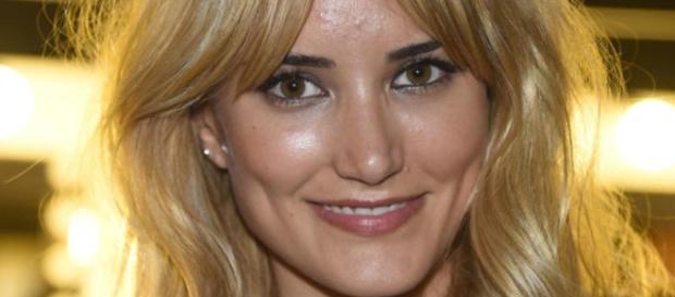 El secador de pelo de Alba Carrillo calienta a sus seguidores ... - segnorasque.com El secador de pelo de Alba Carrillo calienta a sus seguidores ... - segnorasque.com