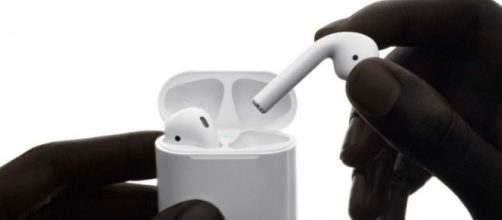 Apple iPhone 8 may come bundled with AirPods | Digit.in - digit.in