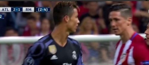 Ronaldo et Torres, le clash dans un match enflammé