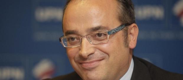 Alfredo Urdaci ha publicado un libro sobre la España de 2016 ... - diariodenavarra.es Alfredo Urdaci ha publicado un libro sobre la España de 2016 ... - diariodenavarra.es