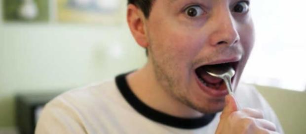 “Teste da colher” mostra se você corre risco de alguma doença grave em apenas 60 minutos. - Google Images “Teste da colher” mostra se você corre risco de alguma doença grave em apenas 60 minutos. - Google Images