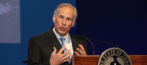 Texas Governor Greg Abbott Signs 'Sanctuary Cities' Ban | AL DÍA News - aldianews.com Texas Governor Greg Abbott Signs 'Sanctuary Cities' Ban | AL DÍA News - aldianews.com