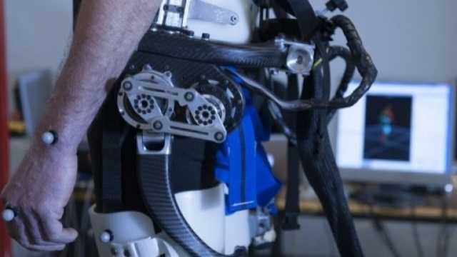 Il robot anti-caduta: 'fondamenta di una generazione nuova di robot leggeri e indossabili' - Repubblica.it - repubblica.it