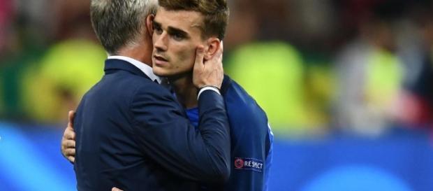 Antoine Griezmman avec Didier Deschamps Antoine Griezmman avec Didier Deschamps