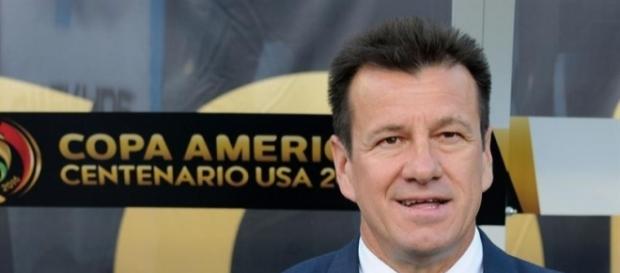 Dunga foi alvo de críticas ao usar a palavra "sugerimento" ( Foto: Reprodução) Dunga foi alvo de críticas ao usar a palavra "sugerimento" ( Foto: Reprodução)
