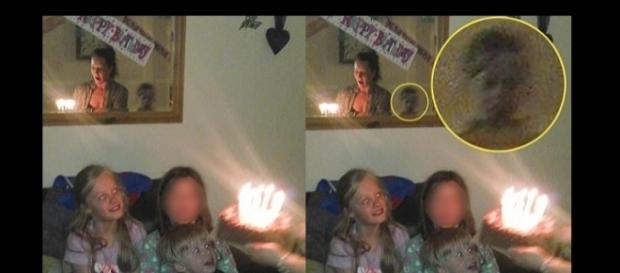 Fantasma apareceu em foto da família (Foto: Reprodução) Fantasma apareceu em foto da família (Foto: Reprodução)