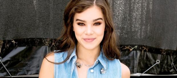 Hailee Steinfeld | Us Weekly - usmagazine.com Hailee Steinfeld | Us Weekly - usmagazine.com