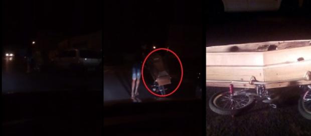 Jovem desenterra irmão e carrega o caixão em bicicleta Jovem desenterra irmão e carrega o caixão em bicicleta