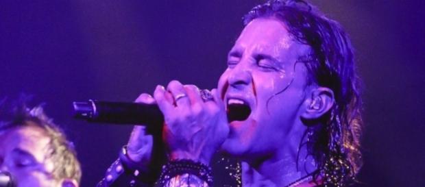 Scott Stapp will keep pouring on the power and passion all summer as he headlines the Make America Rock Again Tour 2017. ... - go.com Scott Stapp will keep pouring on the power and passion all summer as he headlines the Make America Rock Again Tour 2017. ... - go.com