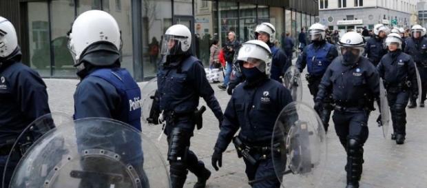 Secondo Amnesty leggi orwelliane smantellano le libertà personali in nome dell' anti terrorismo Secondo Amnesty leggi orwelliane smantellano le libertà personali in nome dell' anti terrorismo