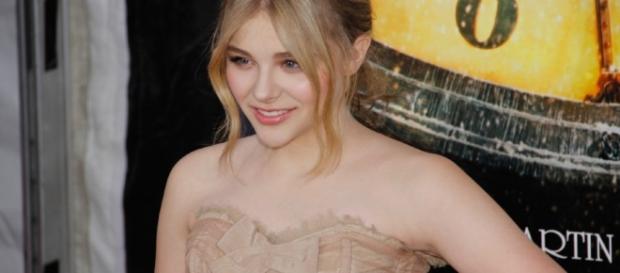 University Press : FAU Sigma Chi member asks actress to fraternity ... - upressonline.com University Press : FAU Sigma Chi member asks actress to fraternity ... - upressonline.com