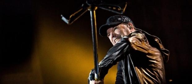 Vasco Rossi, clamorosa richiesta dei fan Vasco Rossi, clamorosa richiesta dei fan
