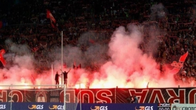 La curva Sud "Giorgio Manzulli" - Crotone