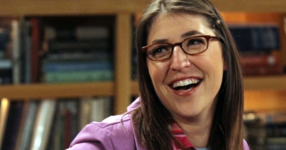 Mayim Bialik sends empowering message to women; 'Your bodies are special'