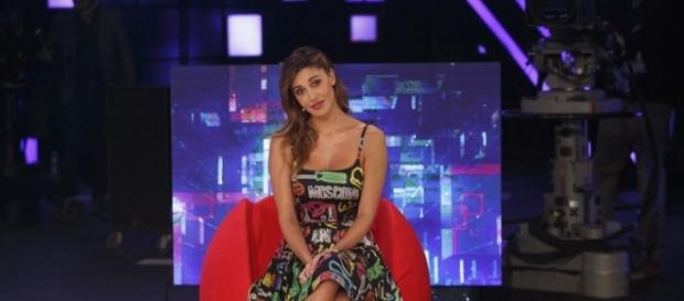 Belen Rodriguez provocante in tv Belen Rodriguez provocante in tv