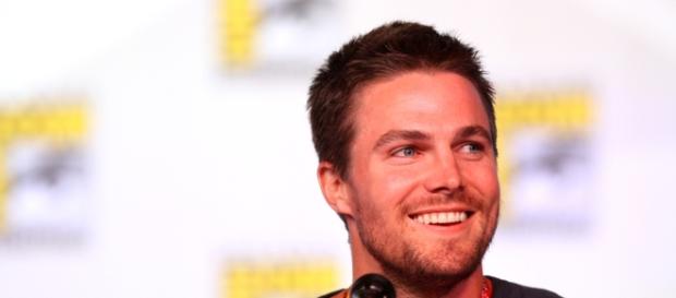 Stephen Amell speaking at the 2012 San Diego Comic-Con - https://commons.wikimedia.org/wiki/File:Stephen_Amell_(7594975870).jpg Stephen Amell speaking at the 2012 San Diego Comic-Con - https://commons.wikimedia.org/wiki/File:Stephen_Amell_(7594975870).jpg
