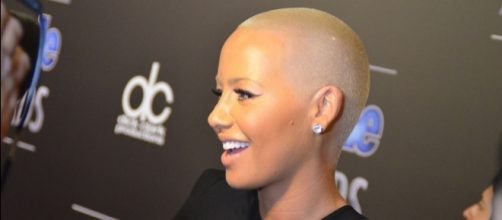 Amber Rose said her controversial photo was meant to encourage other women to love their bodies. (Wikimedia/Wikimedia/Mingle Media TV)