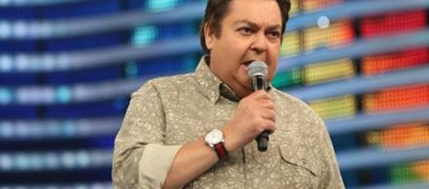 Faustão demonstra seu desgosto em seu programa e é apoiado por celebridades (Foto: Reprodução) Faustão demonstra seu desgosto em seu programa e é apoiado por celebridades (Foto: Reprodução)