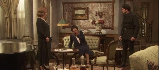Il Segreto, anticipazioni giugno 2017: Cristobal picchia Francisca davanti ad una compiaciuta zia Eulalia Il Segreto, anticipazioni giugno 2017: Cristobal picchia Francisca davanti ad una compiaciuta zia Eulalia