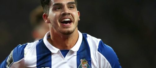 André Silva con la maglia del Porto.