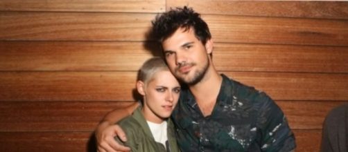 Kristen Stewart and Taylor Lautner were seen partying together in L.A. Photo by News 247/YouTube Screenshot.