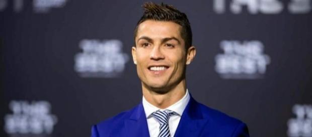 Cristiano Ronaldo ahora tiene tres hijos Cristiano Ronaldo ahora tiene tres hijos
