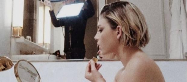 Emma criticata per alcune foto piccanti su Instagram: ecco la risposta della Marrone Emma criticata per alcune foto piccanti su Instagram: ecco la risposta della Marrone