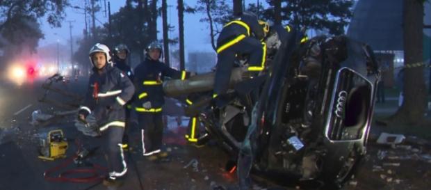 Jogador brasileiro morre em gravíssimo acidente de carro em Curitiba Jogador brasileiro morre em gravíssimo acidente de carro em Curitiba