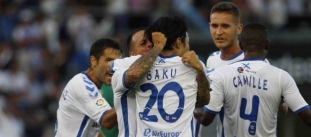 Los jugadores del Tenerife, celebrando el gol que les dió el pase el domingo ante el Cádiz Los jugadores del Tenerife, celebrando el gol que les dió el pase el domingo ante el Cádiz