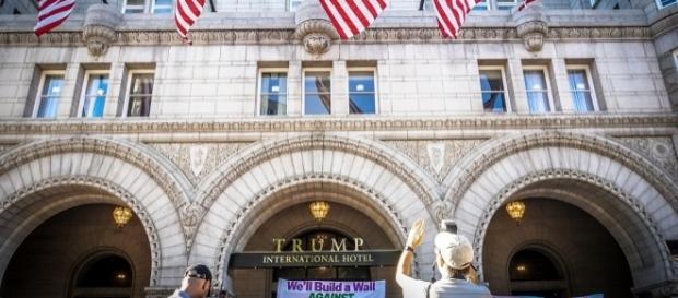 Trump international hotel in Washington D.C. / Image by Ted Eytan via Flickr:https://flic.kr/p/LdYMb9 | CC BY-SA 2.0 Trump international hotel in Washington D.C. / Image by Ted Eytan via Flickr:https://flic.kr/p/LdYMb9 | CC BY-SA 2.0