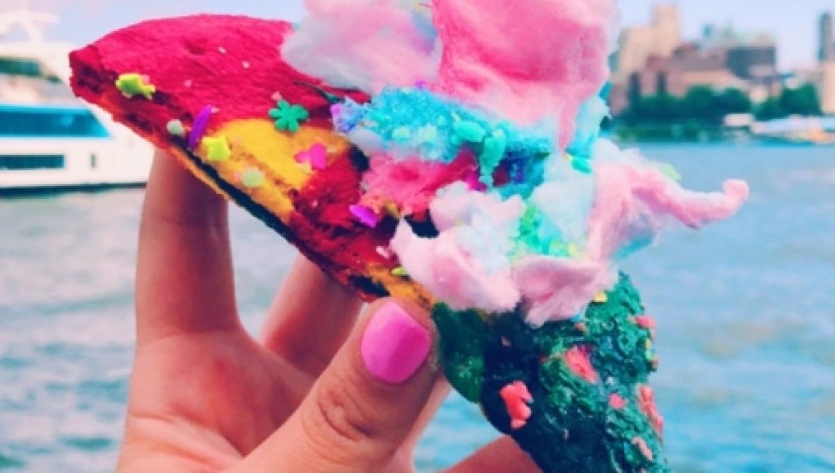 Guess What The Unicorn Trend Is Now Taking Over Your Pizza