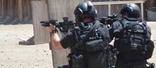 Marc Cooper, wikimedia photo, LAPD SWAT exercise