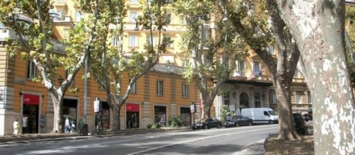 Roma, turista ubriaco danneggia intero piano di un hotel in via Veneto